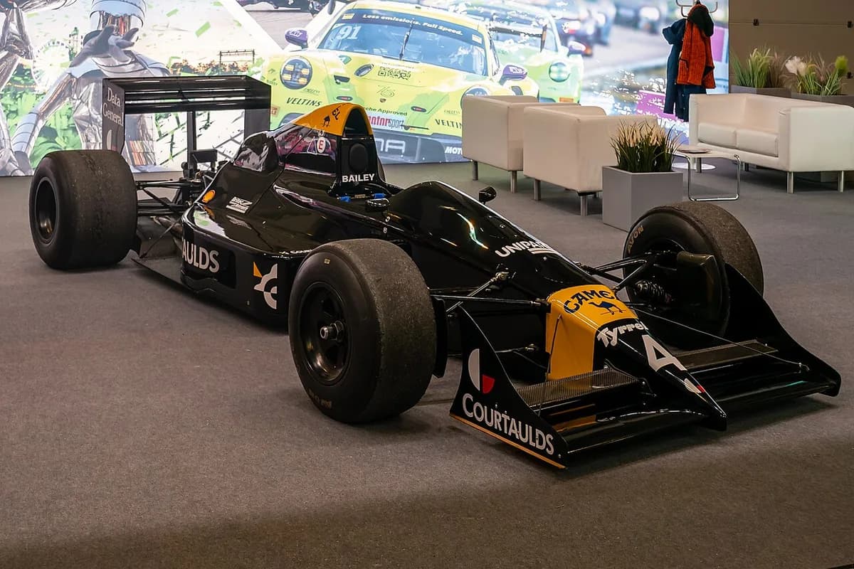 Tyrrell 017