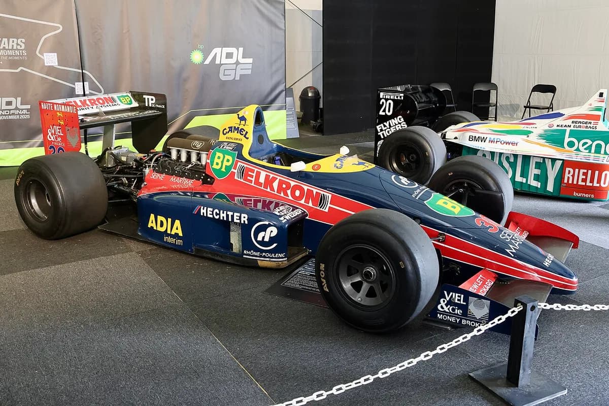 Lola LC88B
