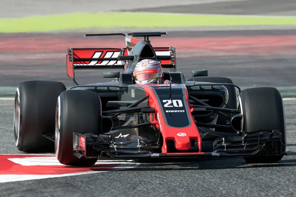 Haas VF-17