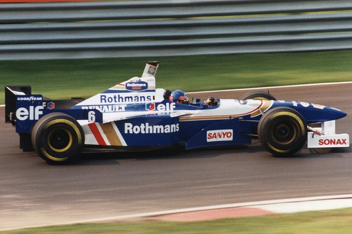 Williams FW18