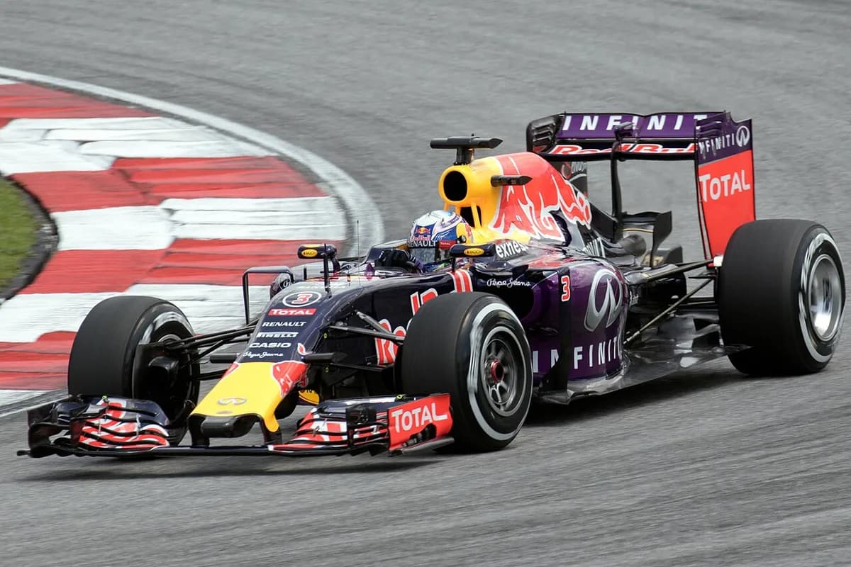 Red Bull RB11