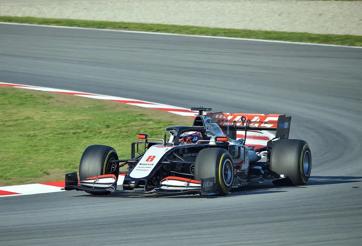Haas VF-20